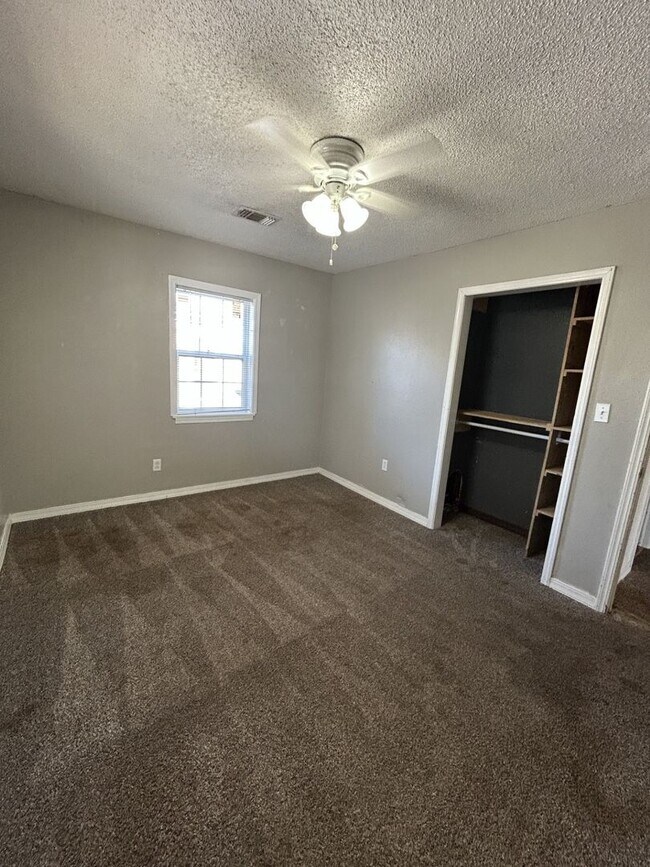 Foto del edificio - Super Cute! 2 Bedroom / 1 Bath House!