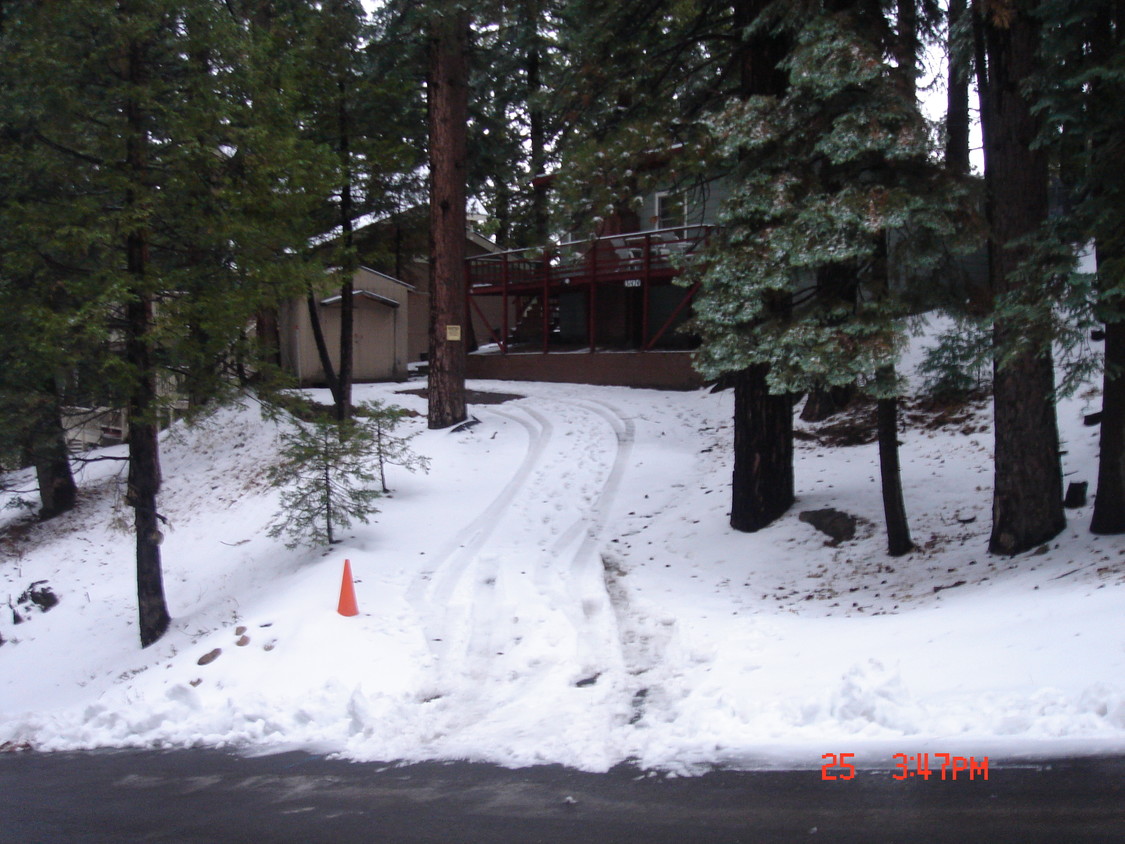 Cabin's la entrada para auto - 31474 Pleasant Dr