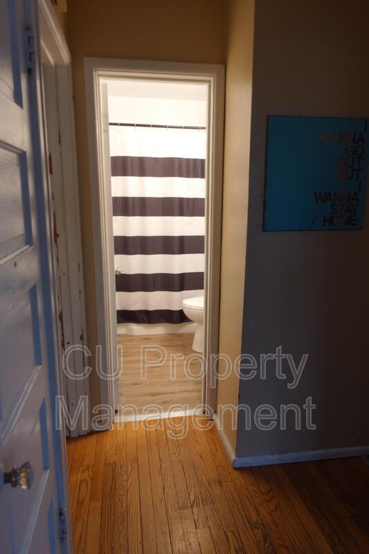 Building Photo - 404 N James St