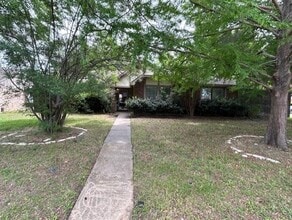 Building Photo - 1200 Wyndham Dr