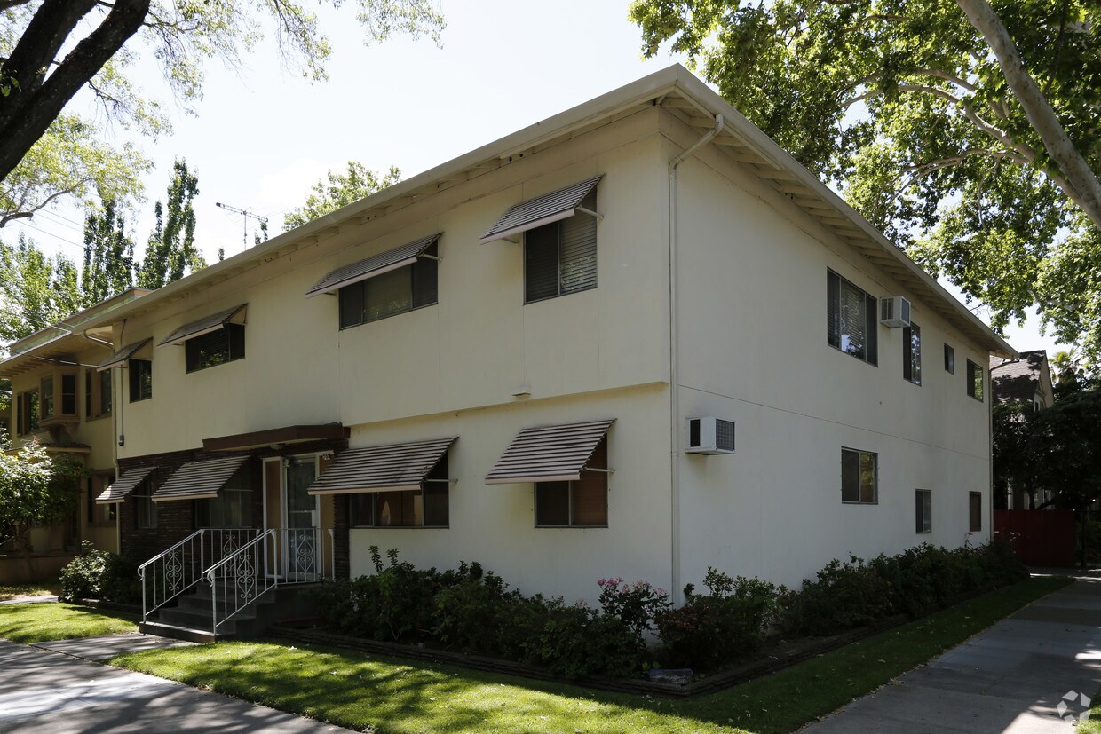 Primary Photo - 700 24th St
