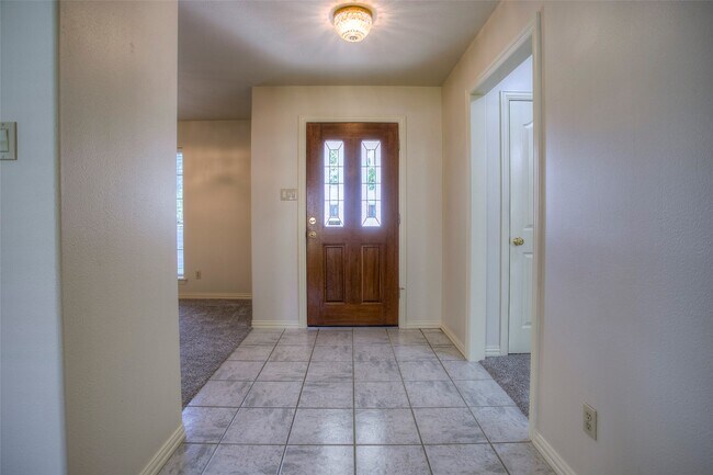 Building Photo - 103 Brittany Ln