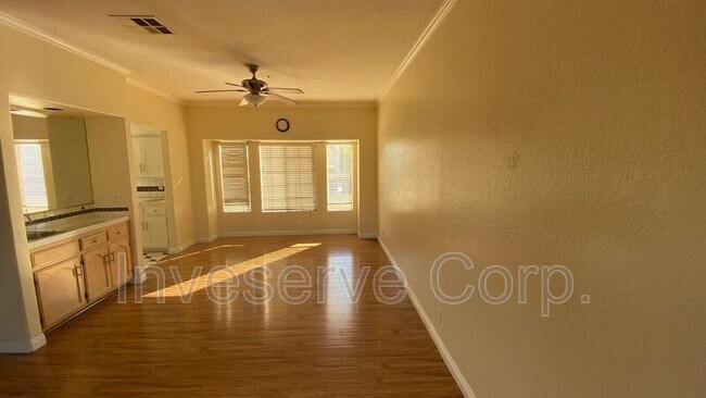 Foto del edificio - 2601 S Baldwin Ave
