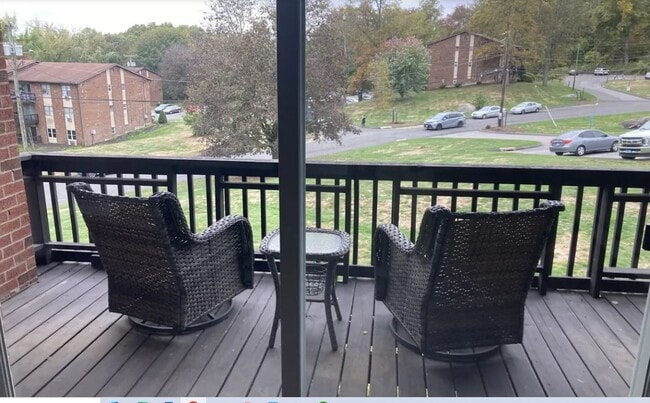 Foto del edificio - 25 Balance Rock Rd