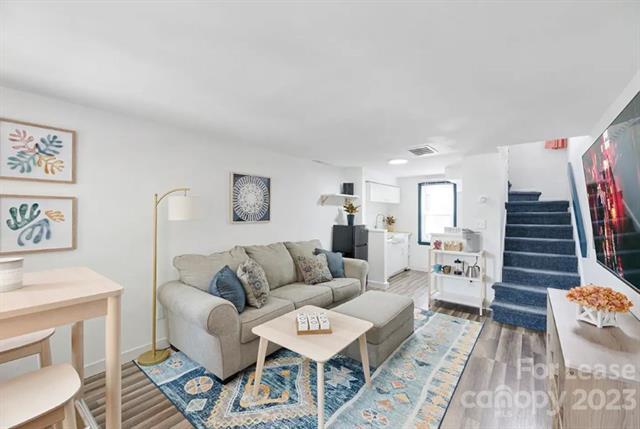 Foto del edificio - 721 N Poplar St