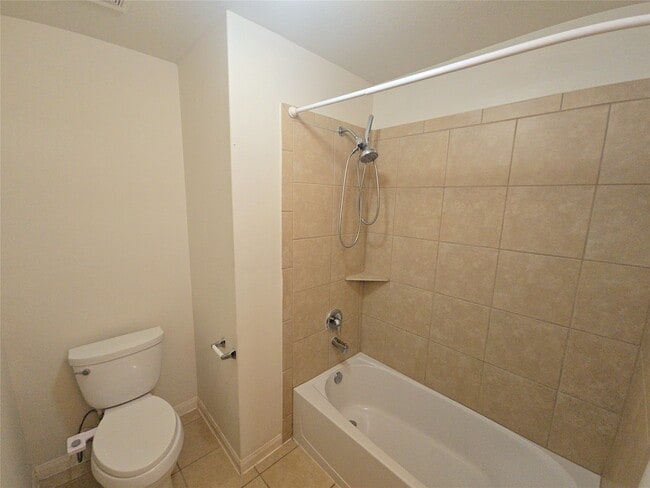 Building Photo - 2303 Golden Brandy Ln