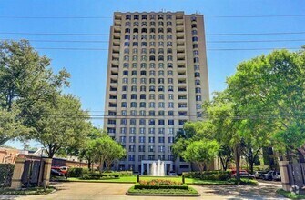 Building Photo - 651 Bering Dr