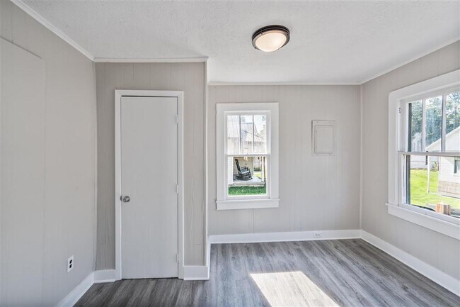 Foto del edificio - For Rent