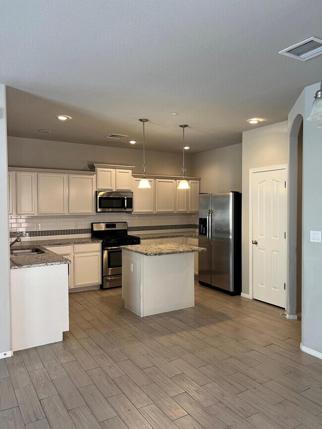 Building Photo - 6720 Red Canyon Sage Ln