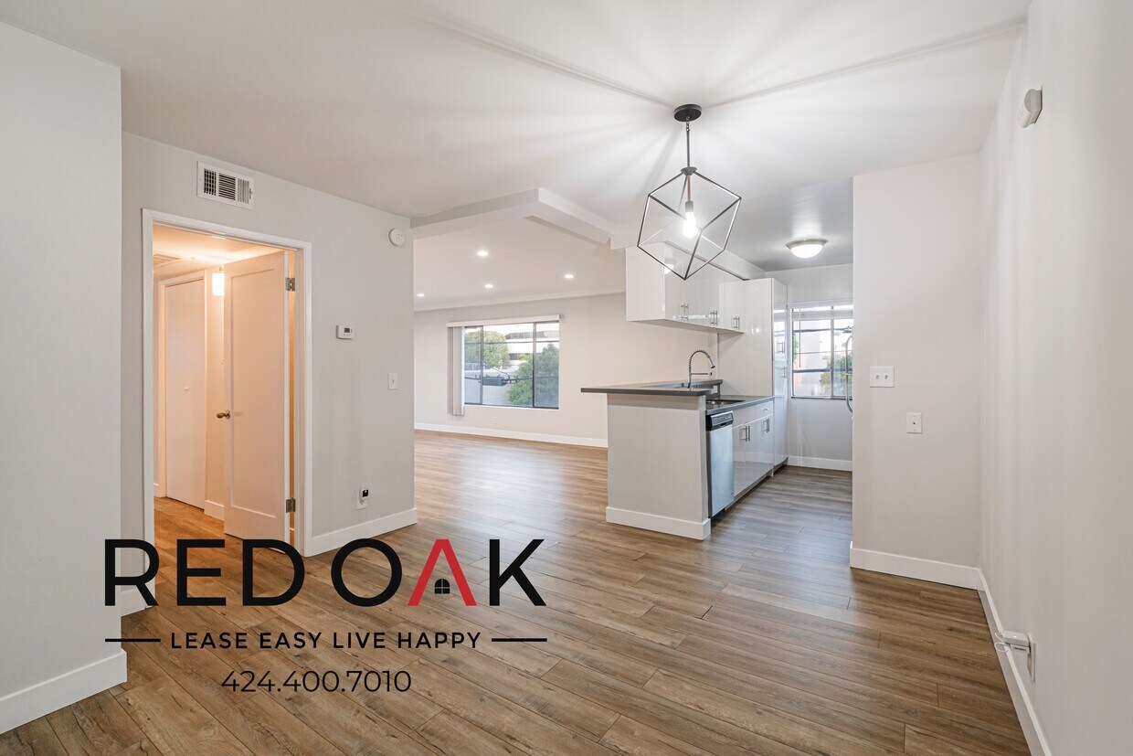 Foto principal - 121 N Hamilton Dr