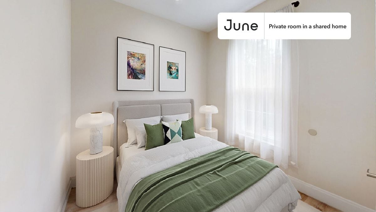 Primary Photo - Private bedroom in 3 bed/2 bath Home