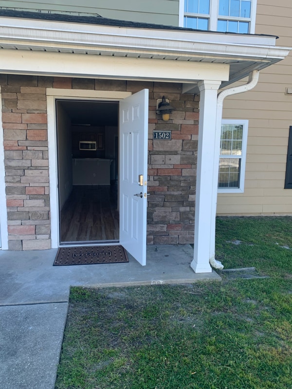 Building Photo - 1502 Lighthouse Rd