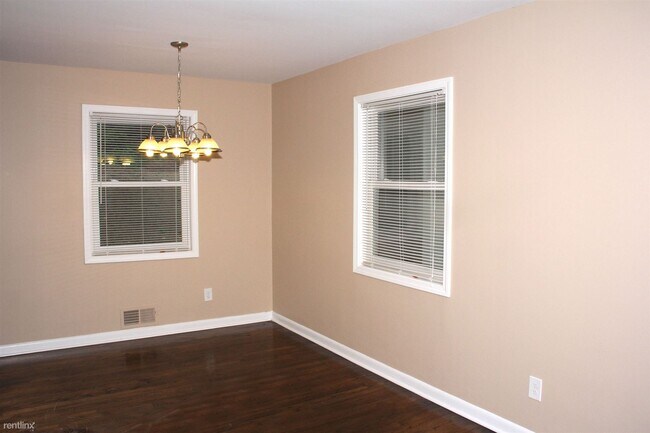 Foto del edificio - 3 br, 2 bath House - 3692 Larkspur Terrace