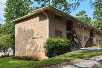 Building Photo - 450 Medlock Rd