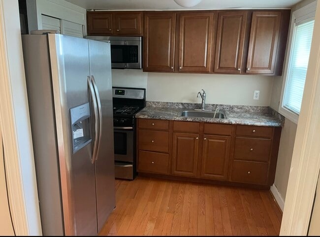 Foto del edificio - 2513 Colebrooke Dr