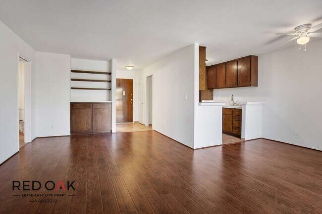 Building Photo - 215 S Madison Ave