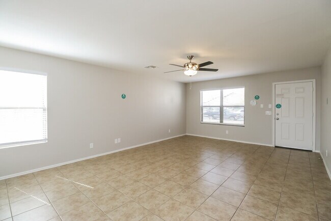 Foto del edificio - 11517 W Charter Oak Rd