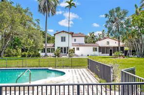 Building Photo - 278 S North Lake Dr