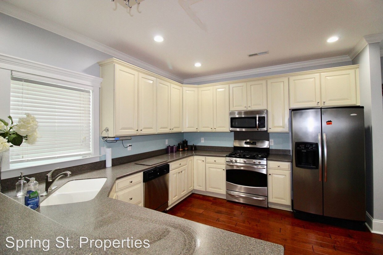 5133 East Liberty Park Circle, North Charleston, SC 29405 House