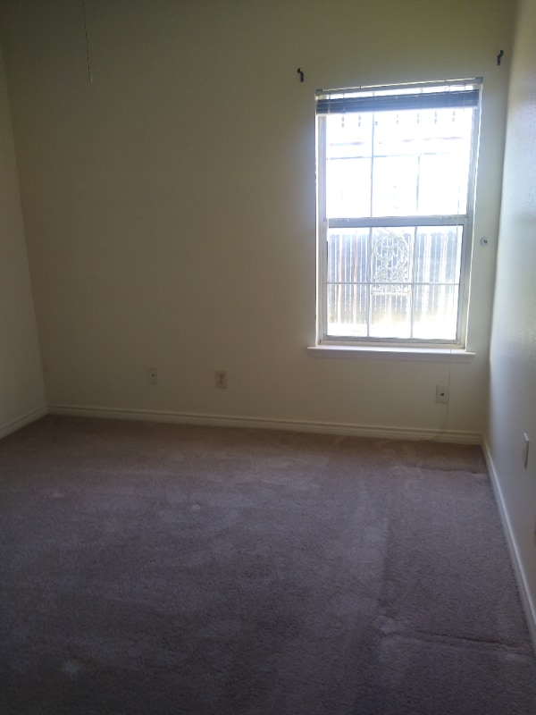 Building Photo - 415 Valley Mills Dr