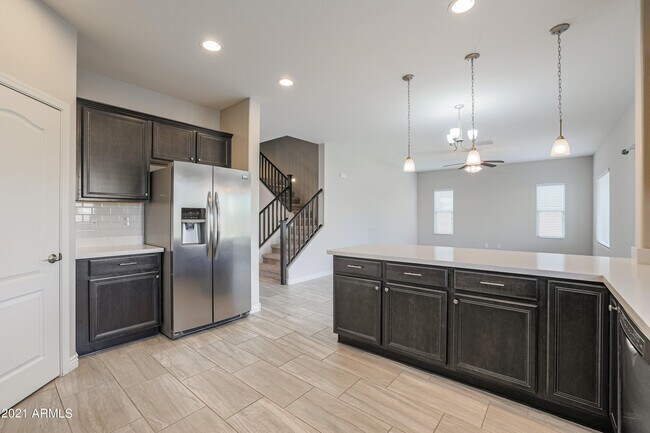 Foto del edificio - 2736 E Mews Rd