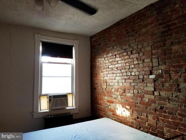 Foto del edificio - 1377 F St NE