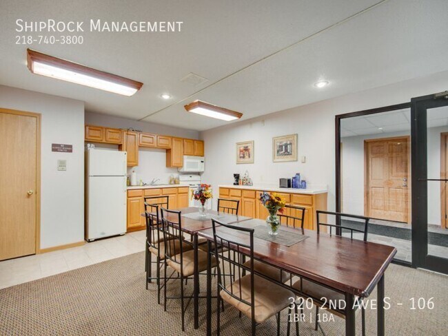 Foto del edificio - 320 2nd Ave S