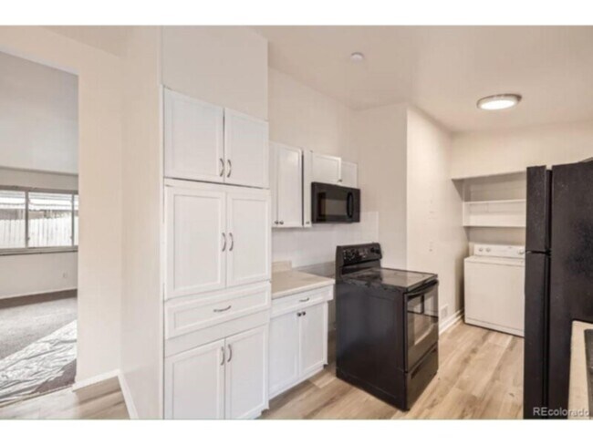 Foto del edificio - 4585 E Yale Ave