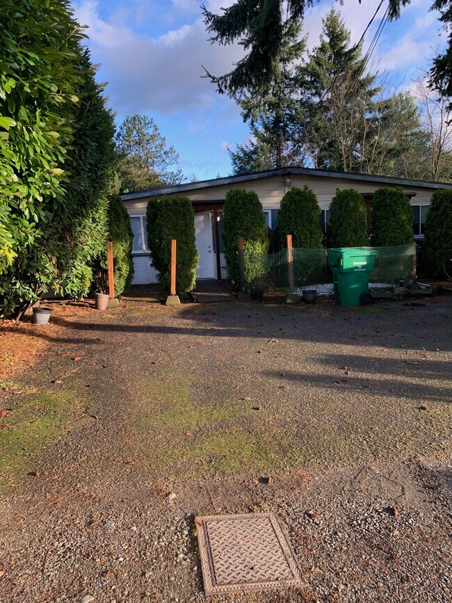 Foto del edificio - 14022 Midvale Ave N