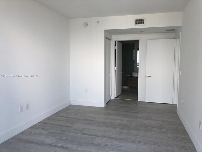 Foto del edificio - 3401 NE 1st Ave