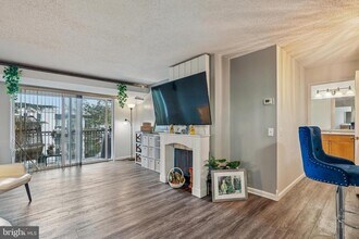 Building Photo - 60 S Van Dorn St