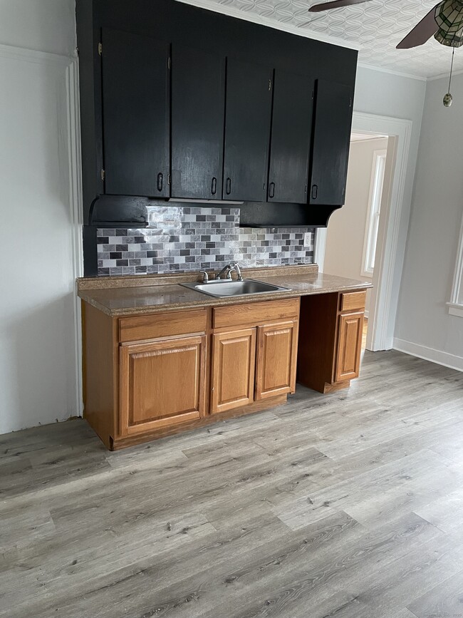 Foto del edificio - 38 Myrtle Ave