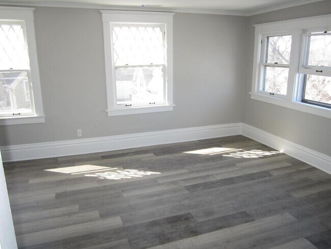 Foto del edificio - 119 Tennyson Ct