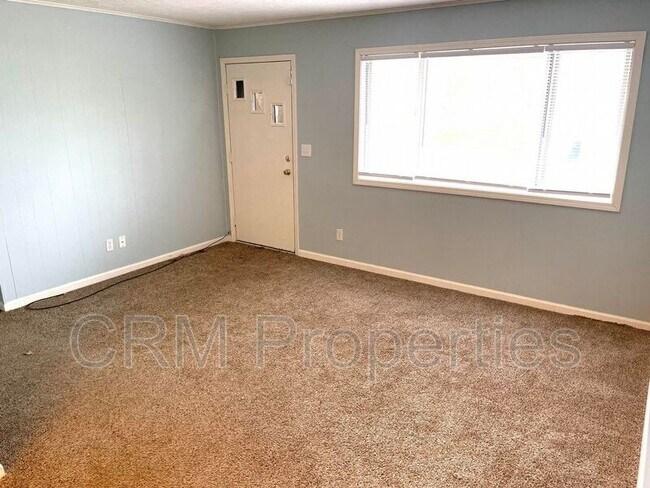 Building Photo - 5118 Kickapoo Dr