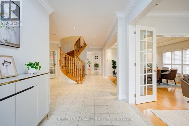 Building Photo - 2323 Awenda Dr