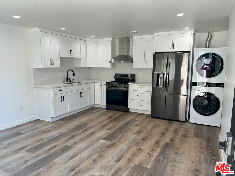 Foto principal - 7718 N Glenoaks Blvd