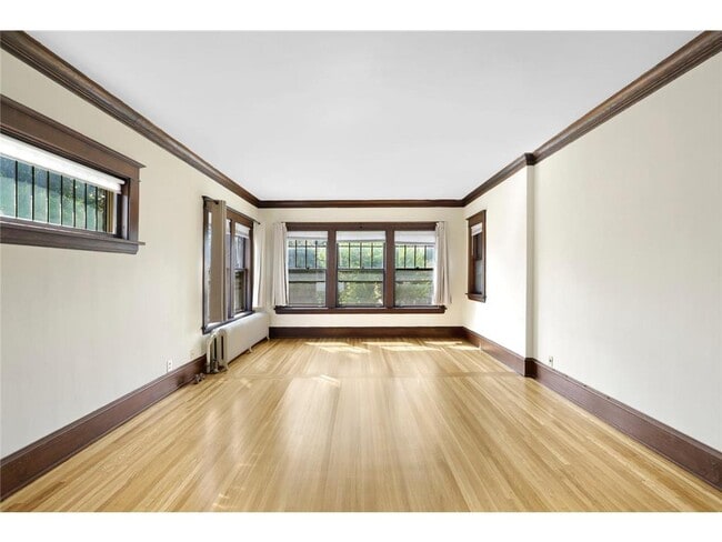 Building Photo - 971 Goodrich Ave