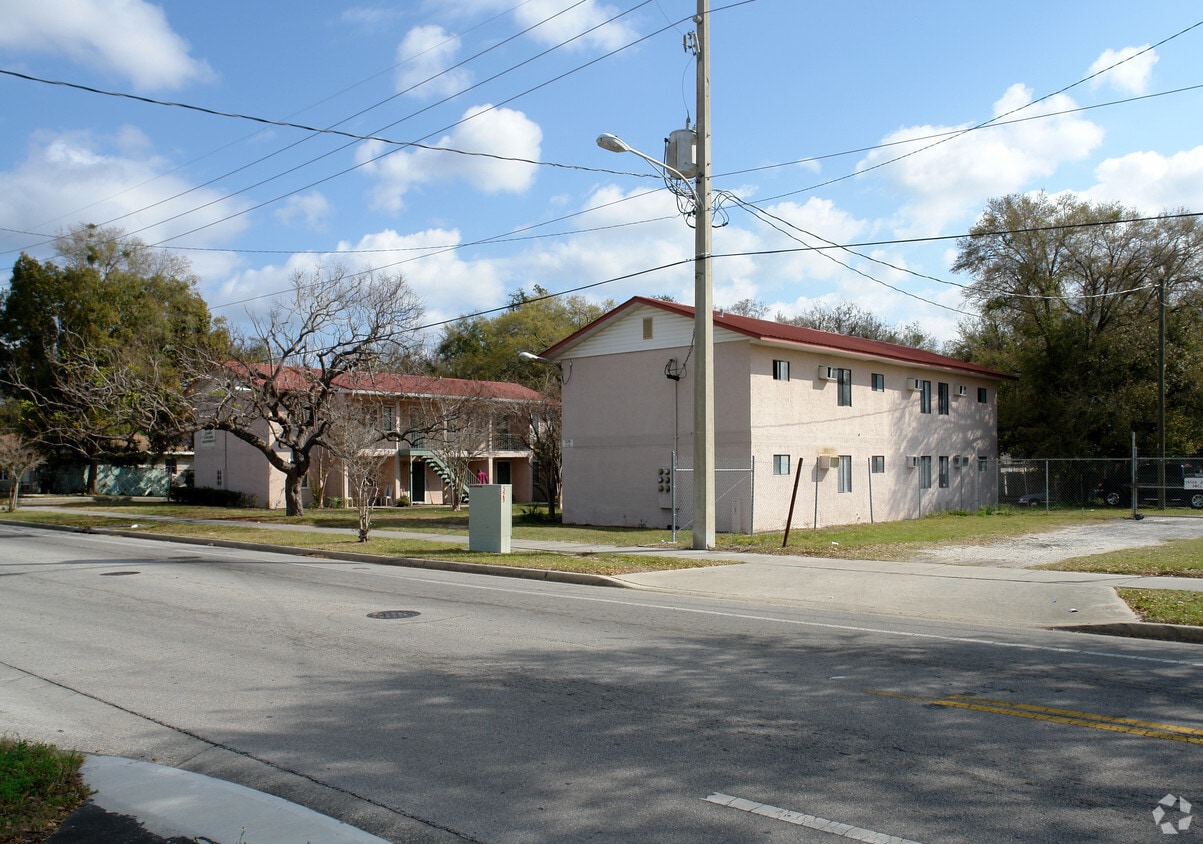 Primary Photo - Studio Concord Apartments