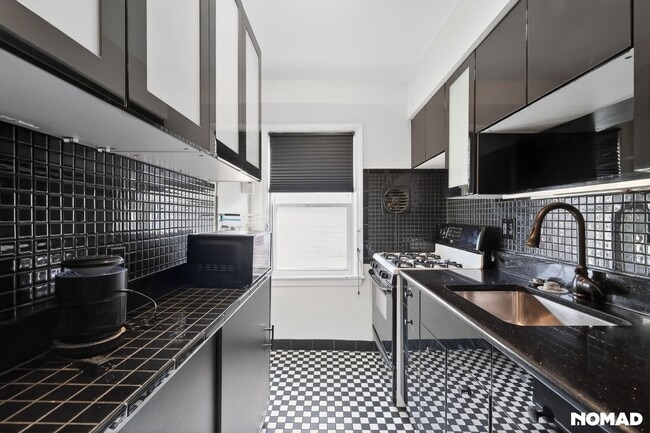 Foto del edificio - 2713 Fort Baker Dr SE