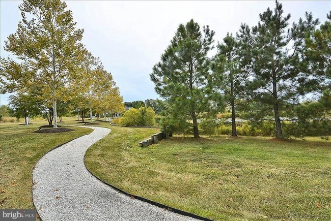 Foto del edificio - 28370 Village Lake Way