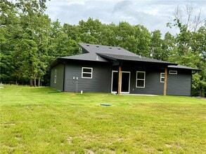 Building Photo - 2 Fryer Ln