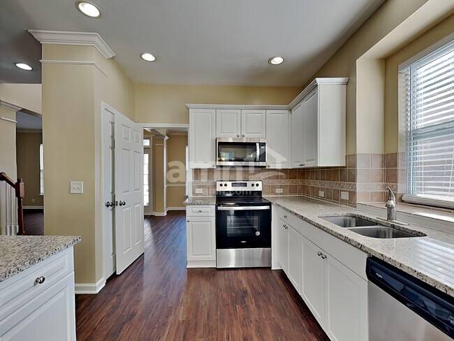 Foto del edificio - 1213 Travelers Pl