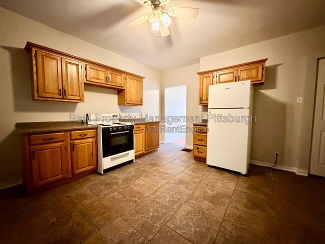 Building Photo - 207 Edmond St