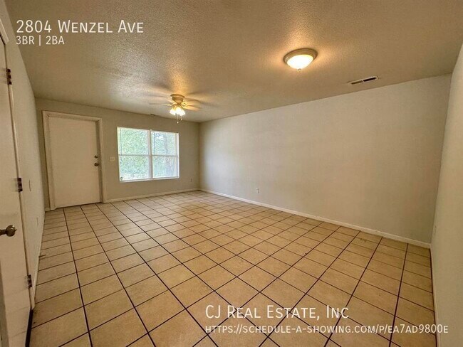 Building Photo - 2804 Wenzel Ave