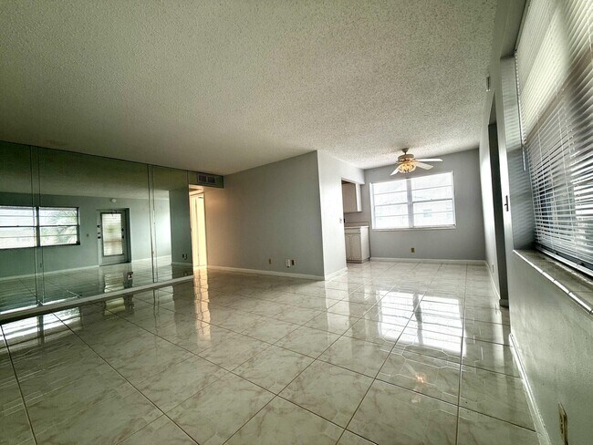 Foto del edificio - 117 Chatham E