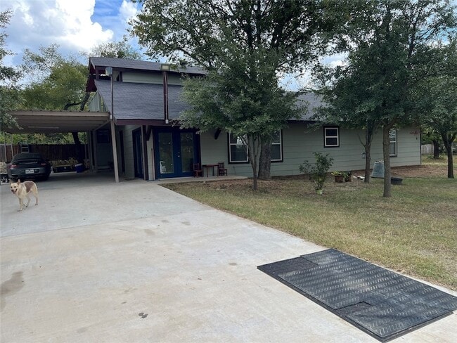 Building Photo - 7489 Red Bud Ln