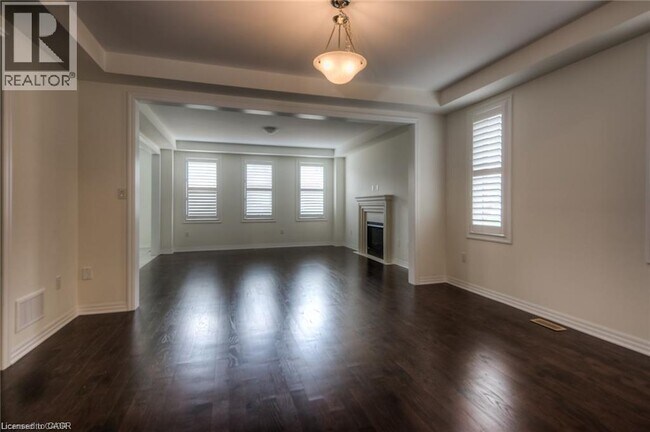Building Photo - 107 Watermill St