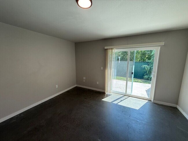 Foto del edificio - 2915 Waverly Dr SE