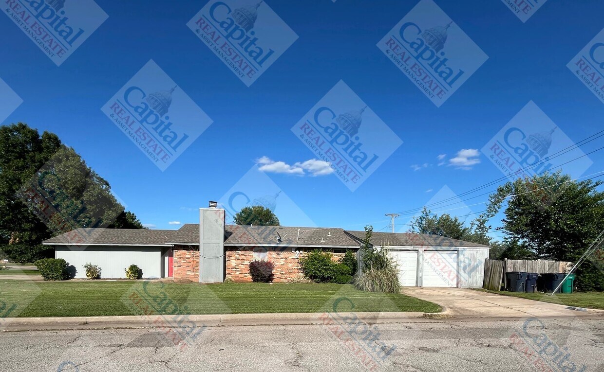 Primary Photo - Spacious 4 Bedroom