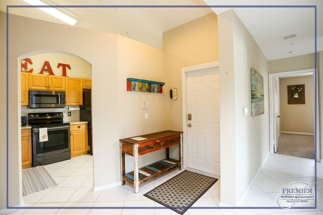 Foto del edificio - ***NORTH NAPLES***FURNISHED ANNUAL ***GREA...